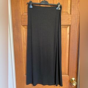 Wilfred Free Black Midi Skirt. Size Medium. Left leg slit
